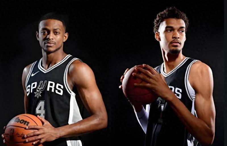 爱奇艺体育-守得云开见月明！这二人跟随球队沉浮5年不离不弃，如今彻底崛起