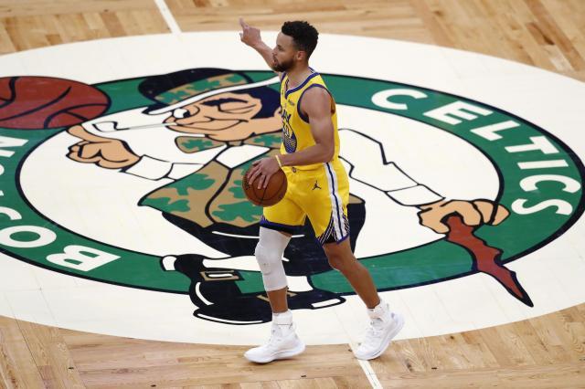 德甲直播-连续10场得分30+，孤独的库里开始疯狂地狂奔